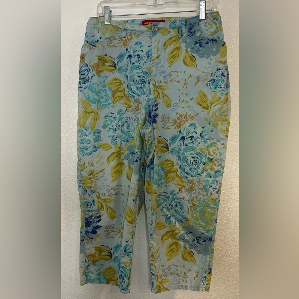 Gloria Vanderbilt Floral Cropped Pants Size 10